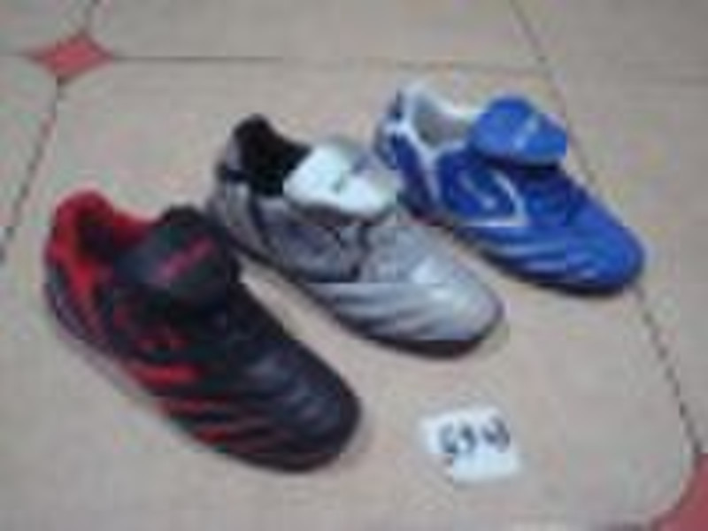 SPORT SHOES