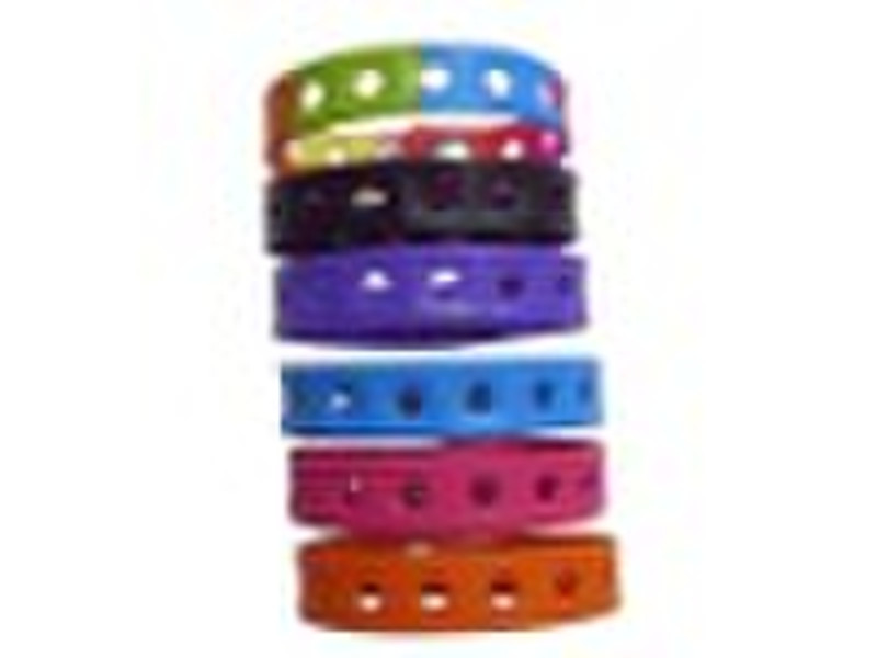 Silicone holey charms bracelet