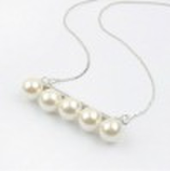 pearl necklace