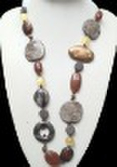 Cheap handmade plastic necklace