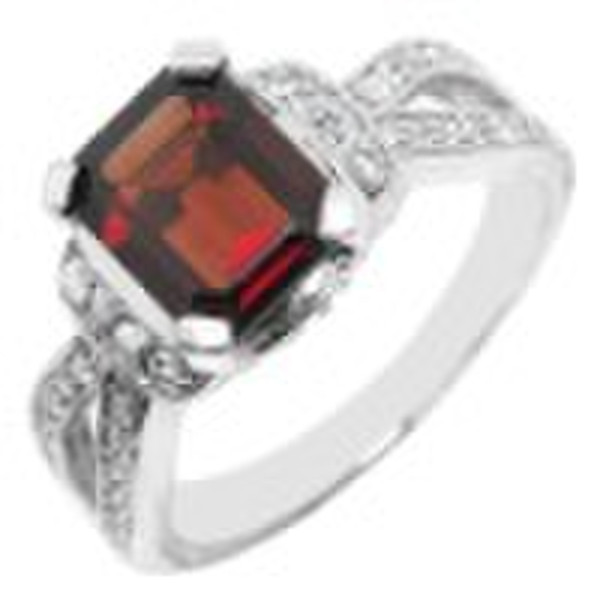 2010 Fashion Garnet Ring