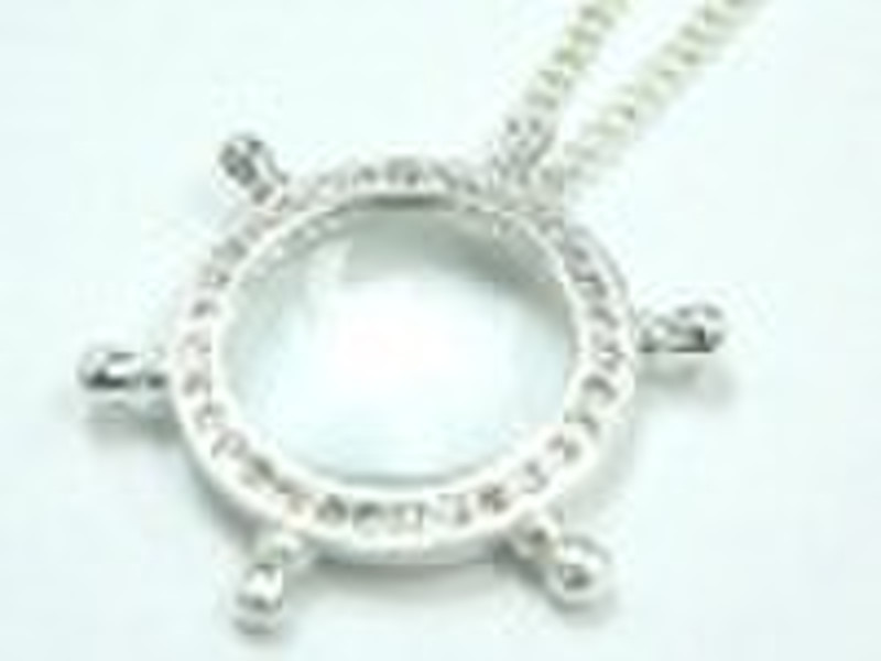 Magnifying glass necklace