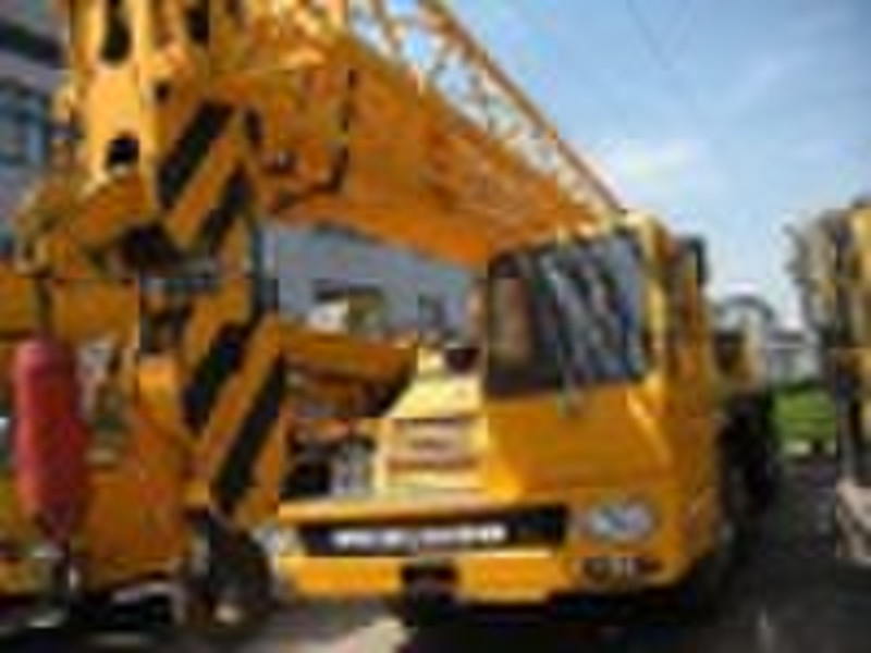 used tadano crane TL300E 30 ton