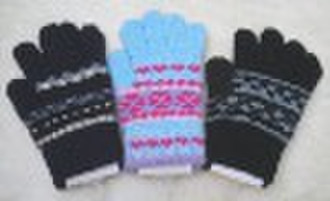 Knitted gloves