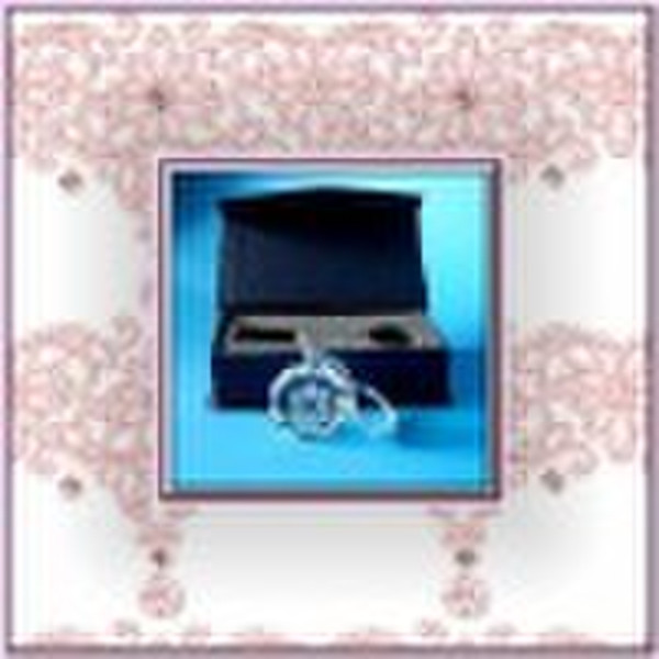 engraved round  crystal keychain