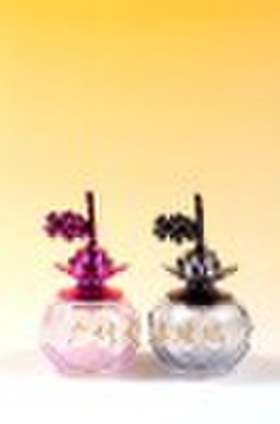 Crystal glass perfume bottle