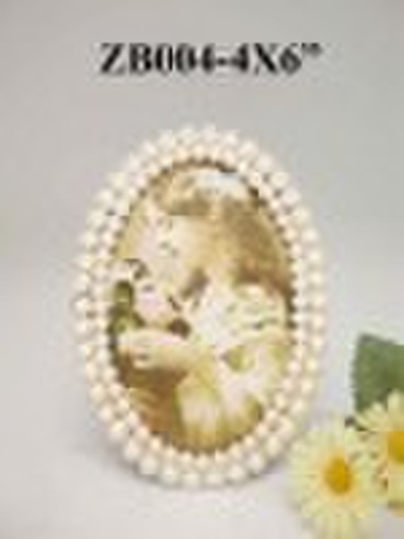 Oval Pearl Frame