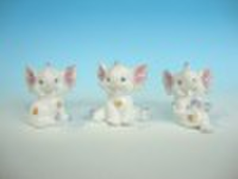 Porcelain handicraft -- Elephant