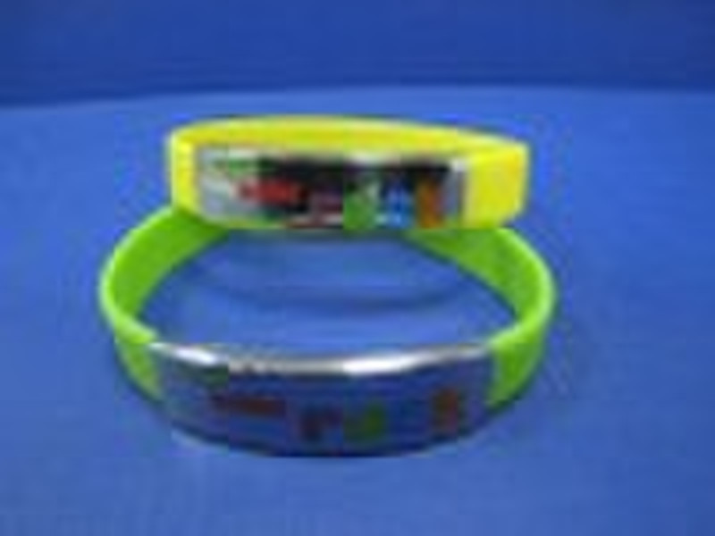 silicon bracelet with metal clasp