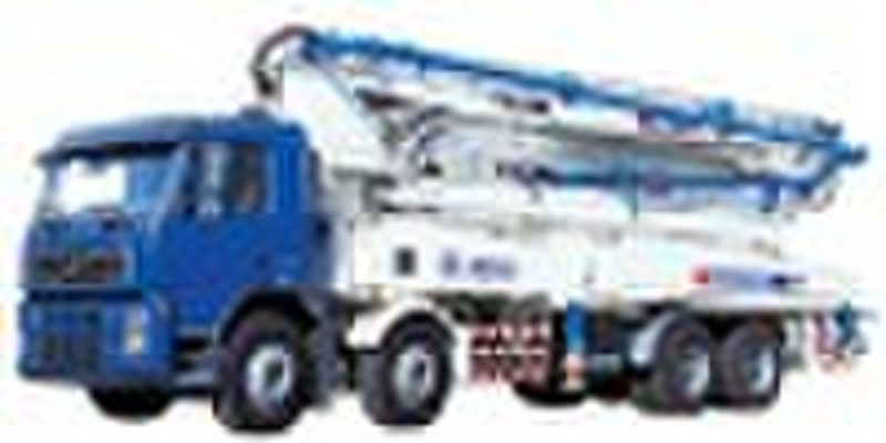 XCMG HB48 Truck-Mounted Concrete Pump
