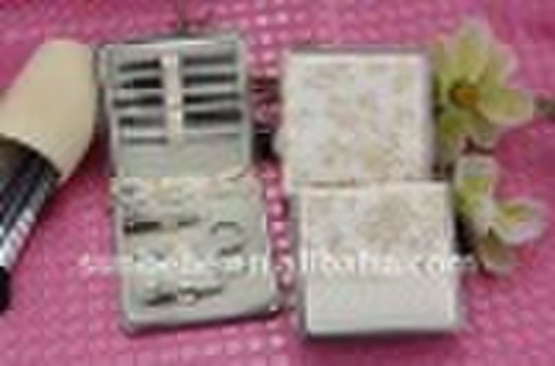 MIKI 7pcs manicure set with apple style