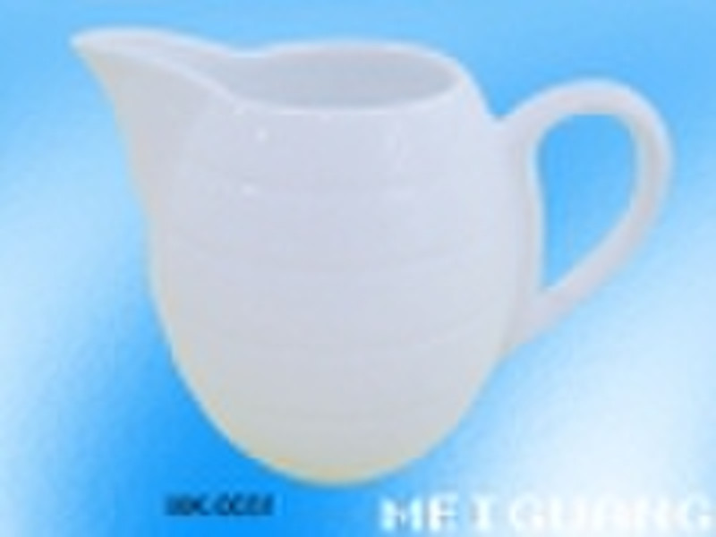 Fine porcelain milk jug MK-0031