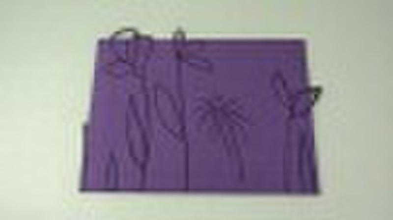 Table mat with laser flower