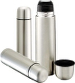 stainless steel vacuum flask keeps drinks hot and