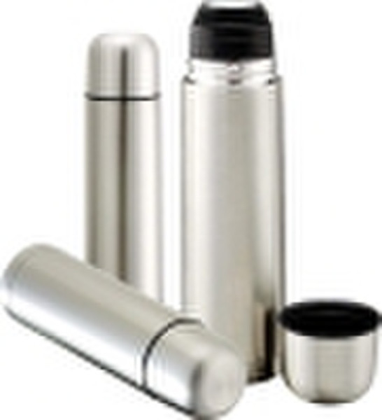 stainless steel vacuum flask keeps drinks hot and