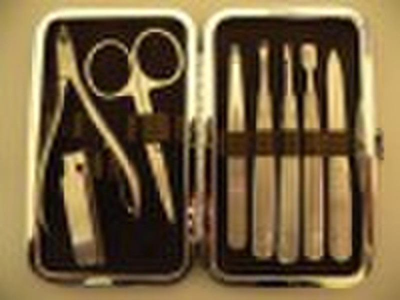 Aluminum Manicure Set