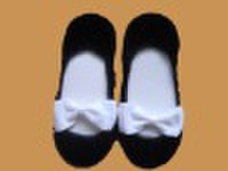 toe cover with bow