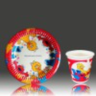 paper cup and paper plate set