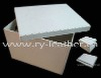 Folding storage box