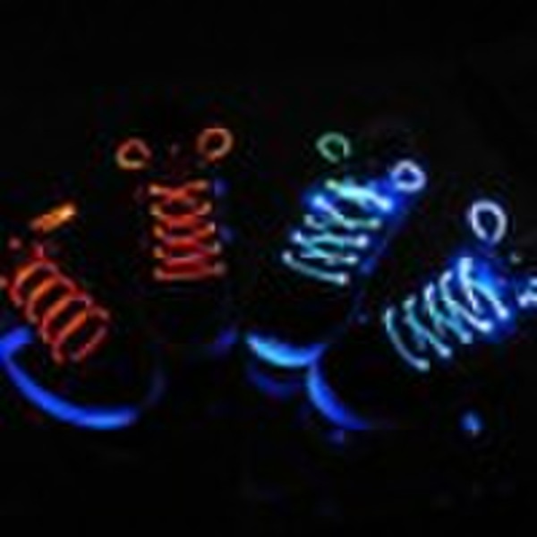 Flashing LED shoelace