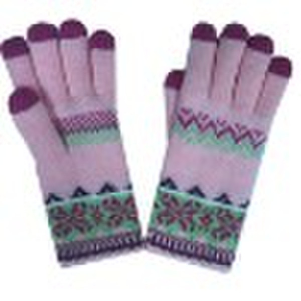 Knitted gloves