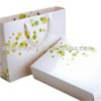 Shivering Paper Shopping Bags