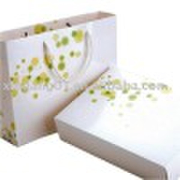 Shivering Paper Shopping Bags