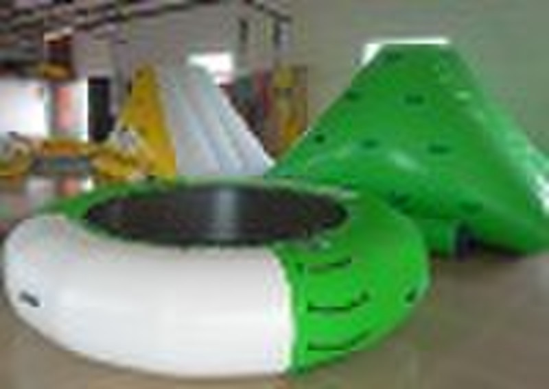 2010 BEST-SELLING Inflatable water trampoline