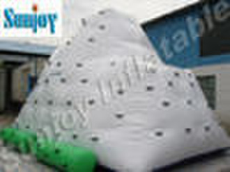 201006  inflatable paintball field