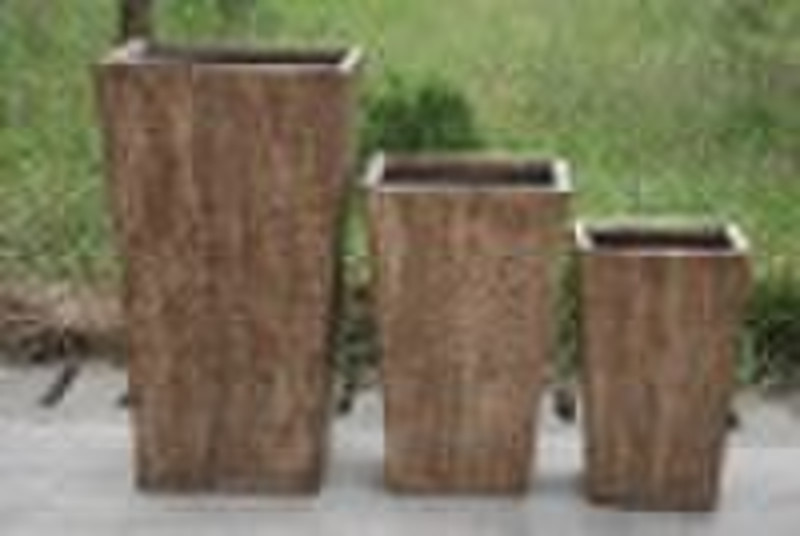 wooden planter  22560