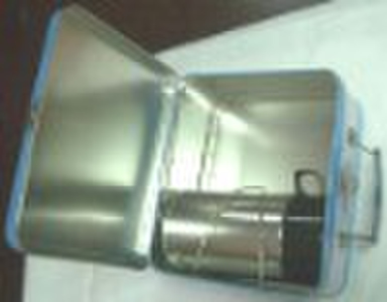 Tin lunchbox with soup cup