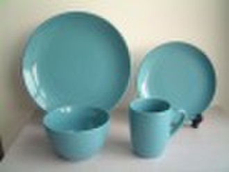 Porcelain dinner set