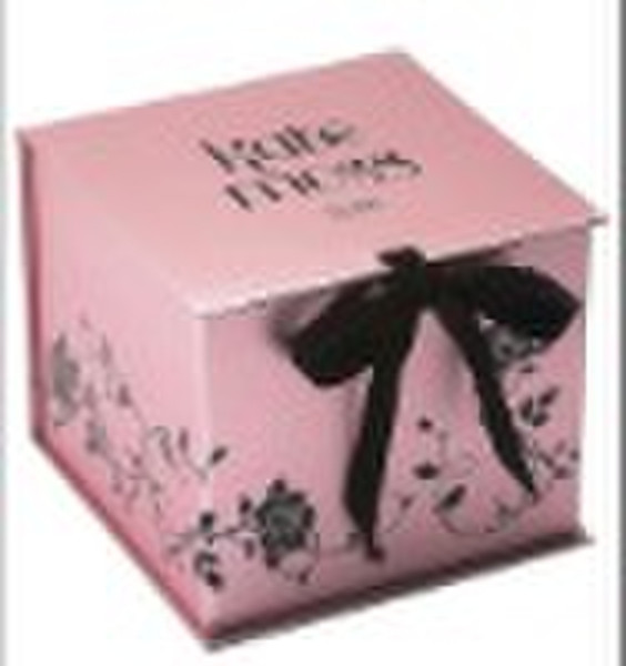 Flowers gifts box for Rate Moss