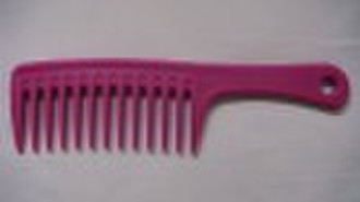 Plastic comb