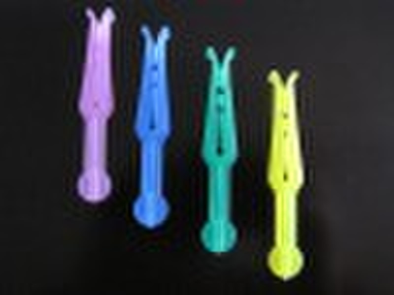 plastic clothes pegs/plastic pegs/clothes pegs