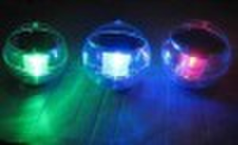 solar floating light