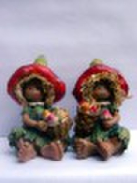 10B1340 Resin figurine