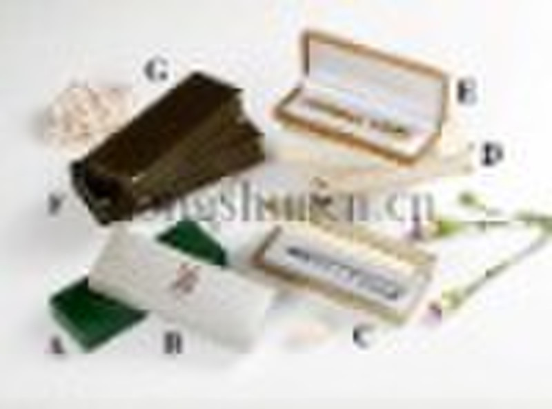 elegant and fishionable plastic pen box