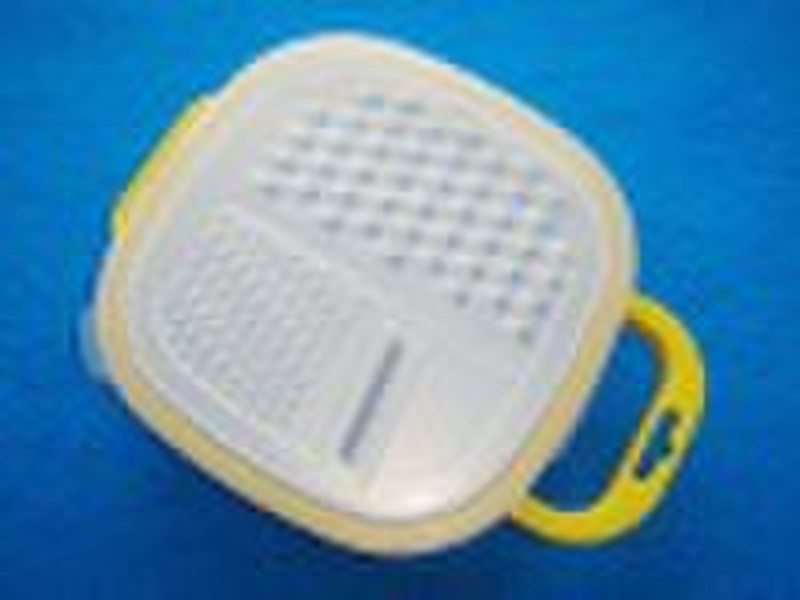 grater with bowl shape and plastic cover