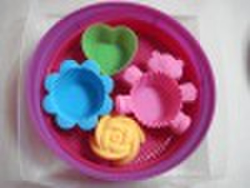 Silicone baking set for kids;