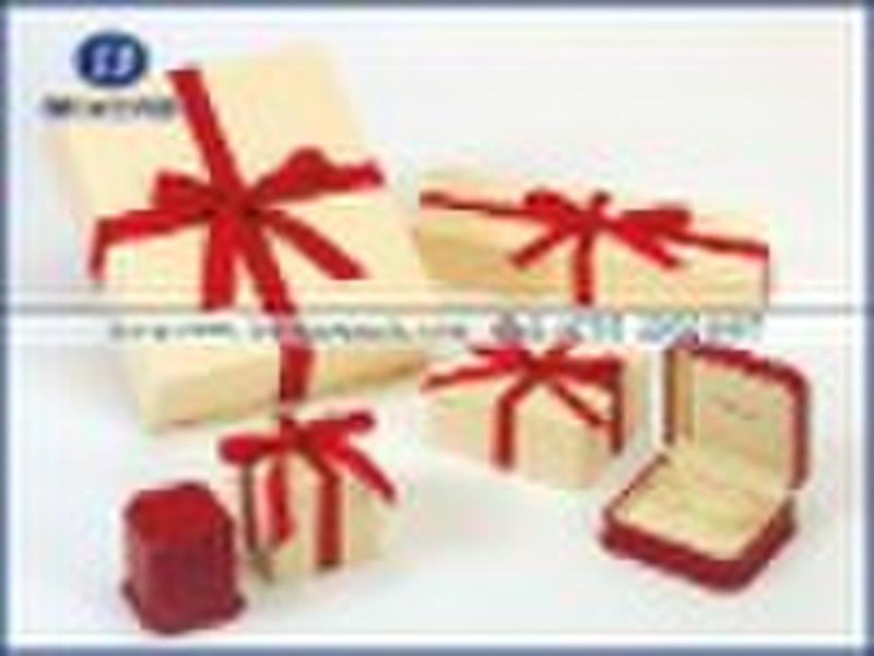 fashionable gift box