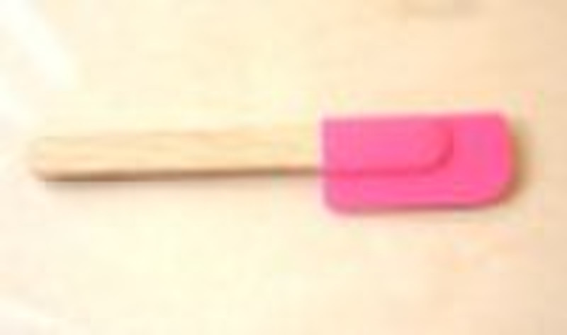 silicone spatula with rubber wood hanlde