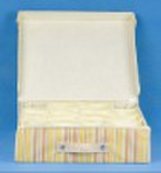 Foldable non woven clothing storage box/bin