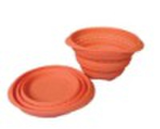 Collapsible silicone strainer