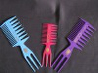 Plastic comb