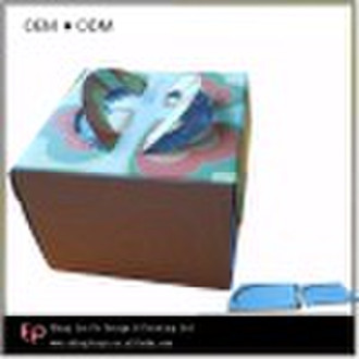 Folding cake box with plastic insert