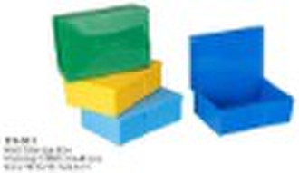 Plastic storage container