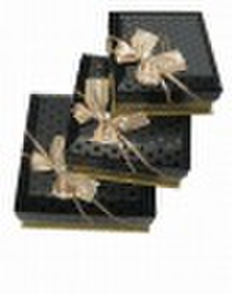 2010  luxury paper gift box