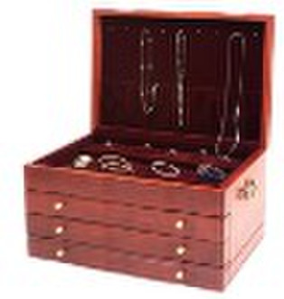 Wooden jewelry box