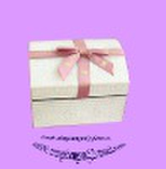 Elegant paper gift box